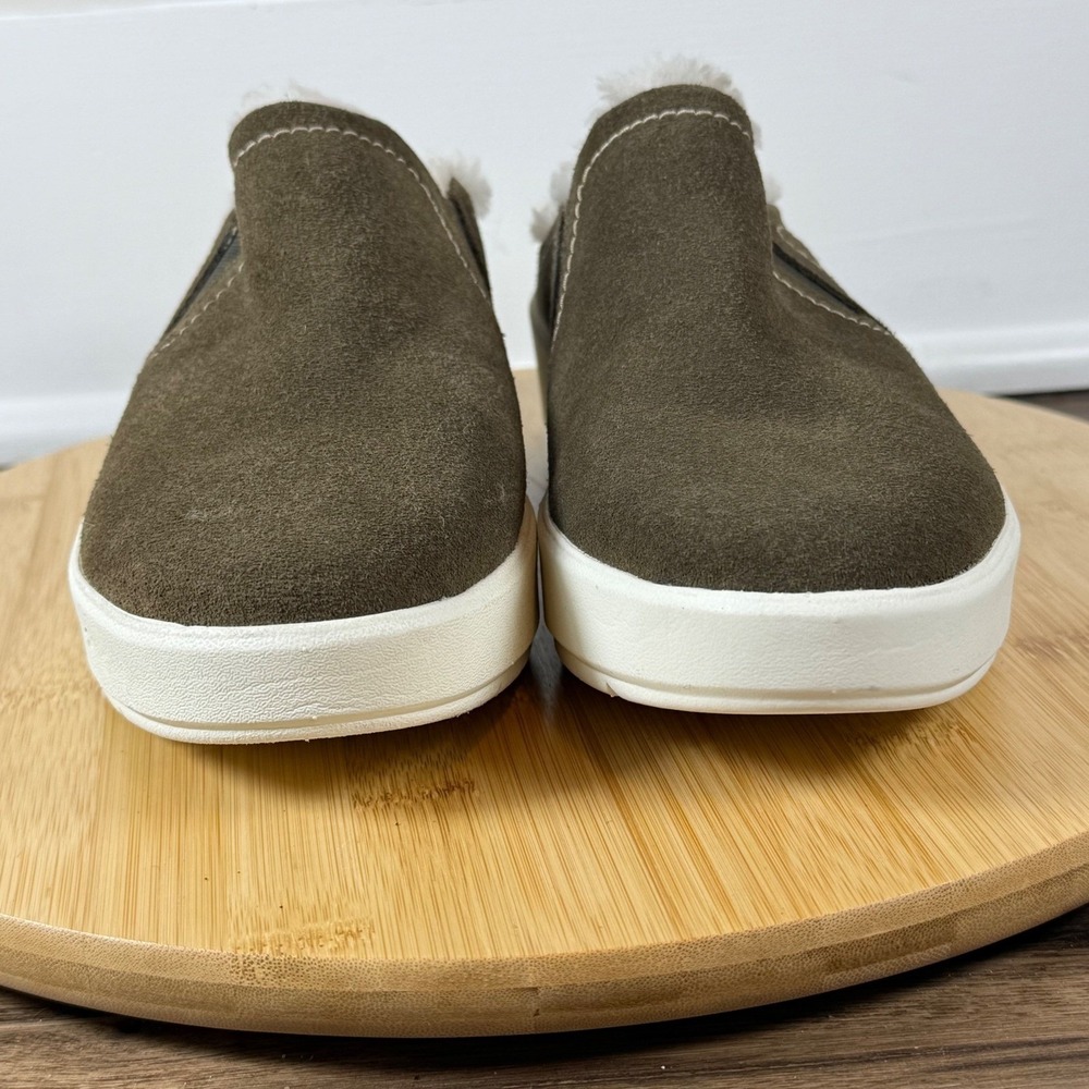 Clarks Layton Gem Mules Women 7.5 Dark Olive Suede Faux Fur Cabinlife Cozy Fall - Picture 2 of 8